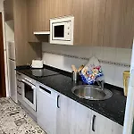 아파트 La Casa De Fito Cerca Del Centro De 코밀라스